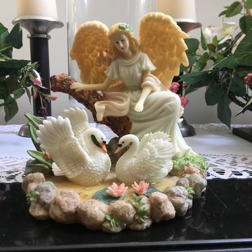 Collectable angel with swan